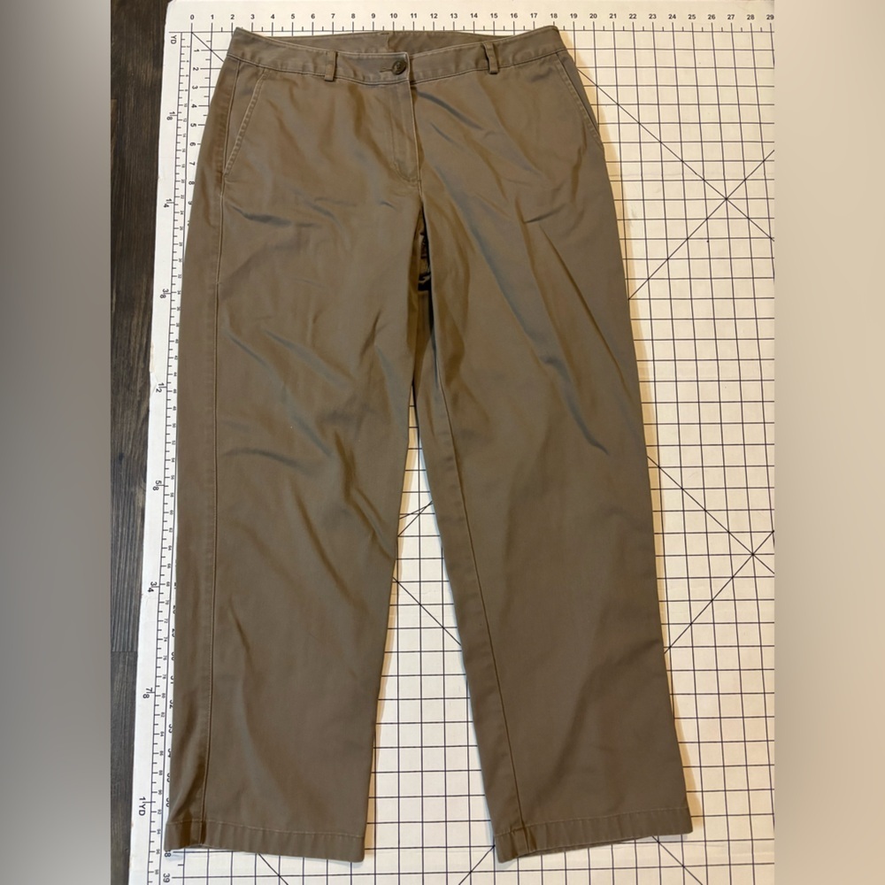 L.L. Bean Brown Women’s Size 10 Petite Favorite Fit Chinos